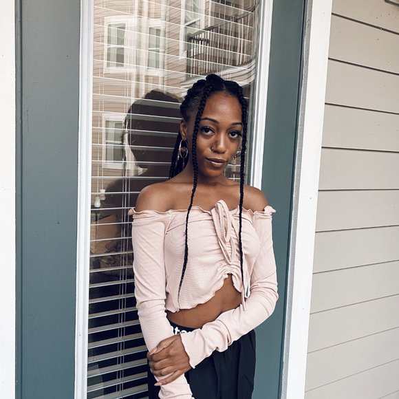 Off-the Shoulder Long Sleeve Shirt - Picture 2 of 8